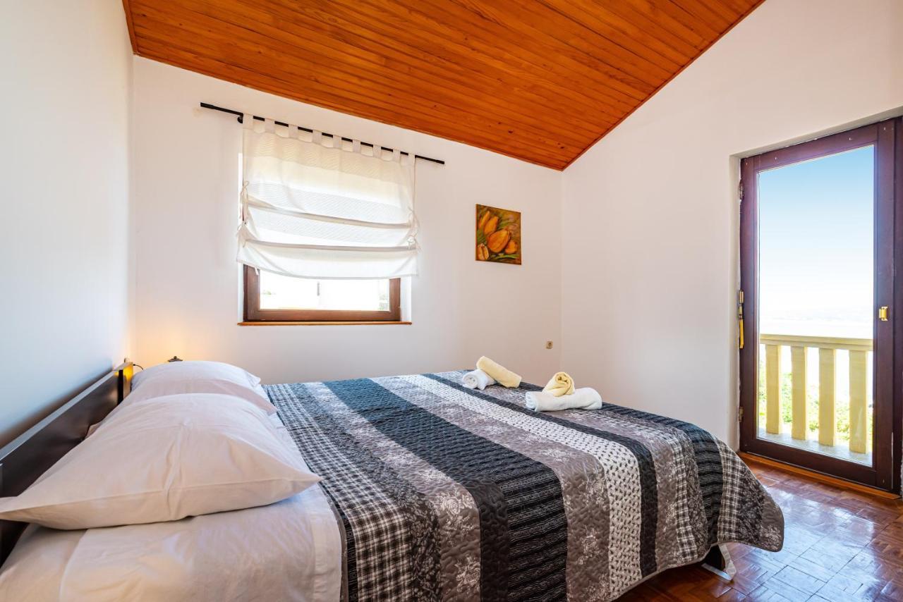 Apartment Sea And Mountain With Pool Novigrad  Ruang foto