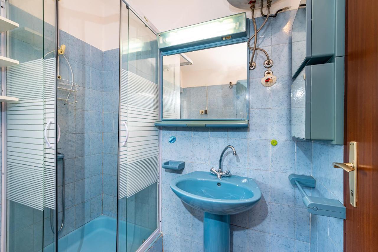Apartment Sea And Mountain With Pool Novigrad  Bagian luar foto