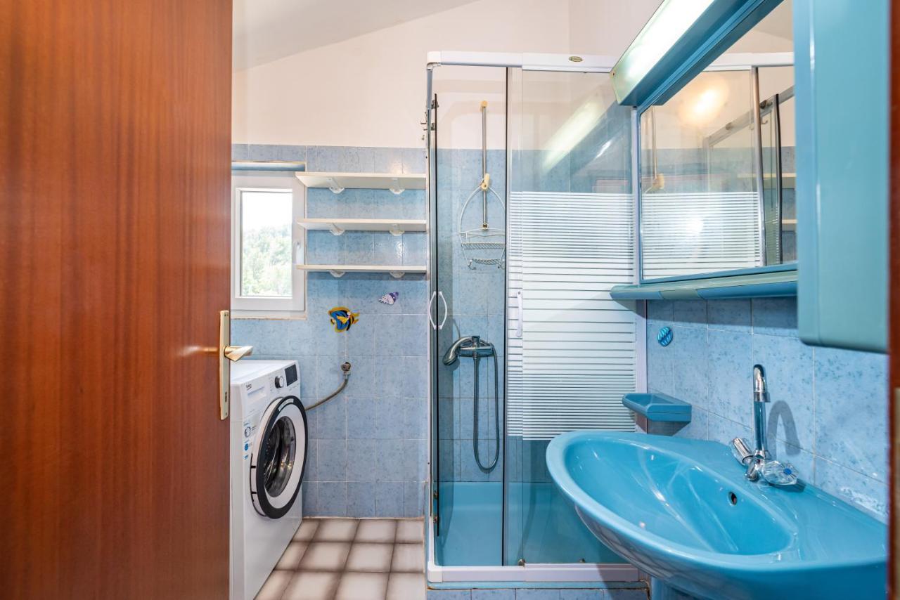 Apartment Sea And Mountain With Pool Novigrad  Bagian luar foto
